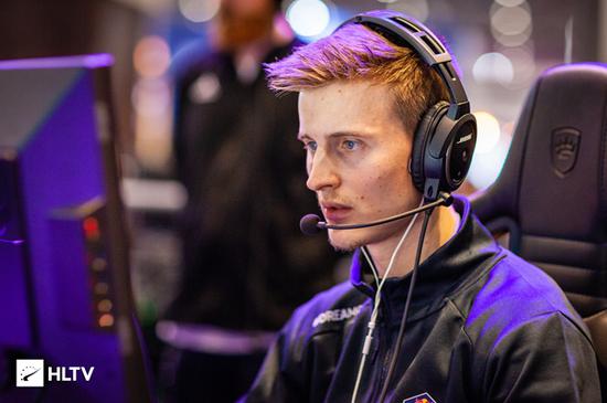 iQOO与JDG电竞战队深度合作开创新篇章